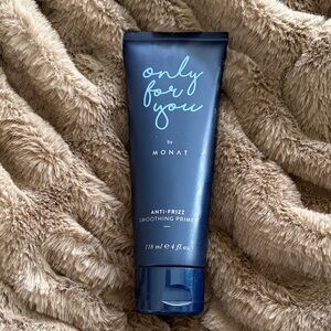 Monat Anti-Frizz Smoothing Primer